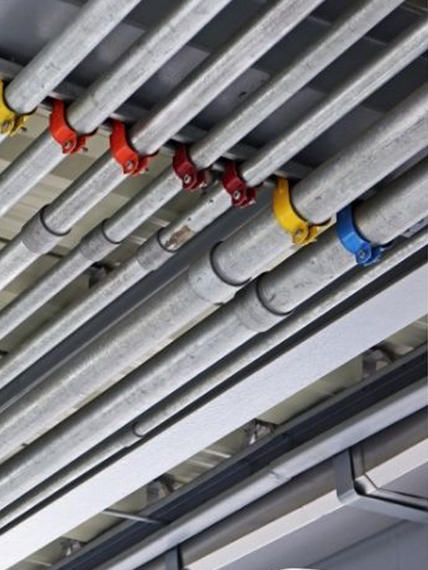 Interventions spécialisées sur les conduits de plomberie : désamiantage, accès difficile et fumisterie en Île-de-France