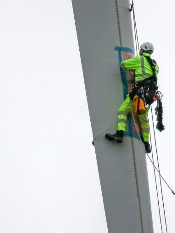 Expert en travaux en hauteur en Île-de-France | Intervention sécurisée et professionnelle - W-Amiante